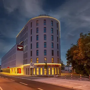 4* Otel Leonardo